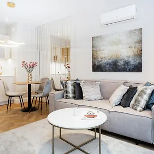Mennica Deluxe Centre By Renters Prestige Hotel apartamentowy