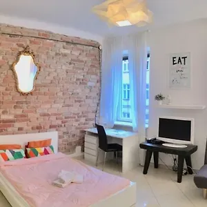 Nowogrodzka Cozy Studio Apartament