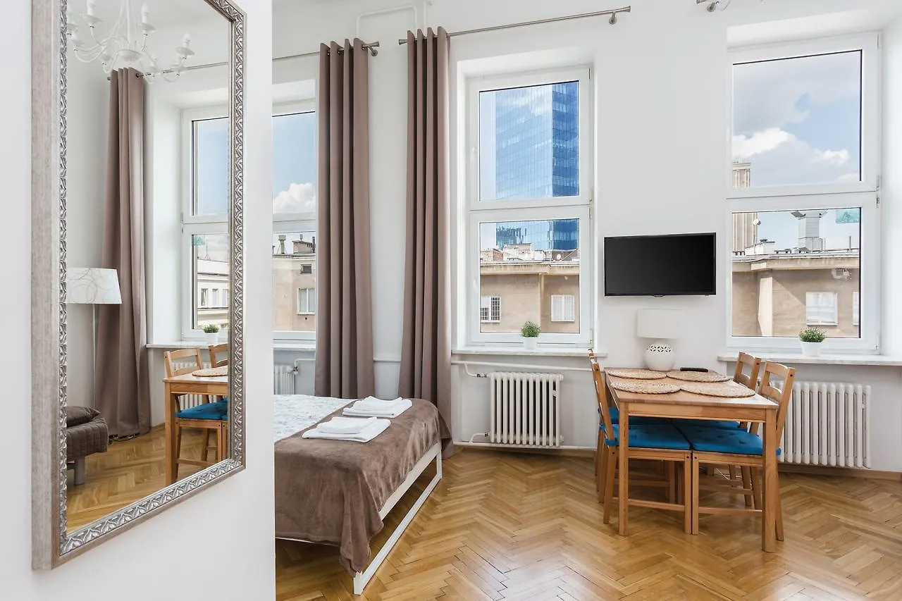 ורשה Latte Apartment